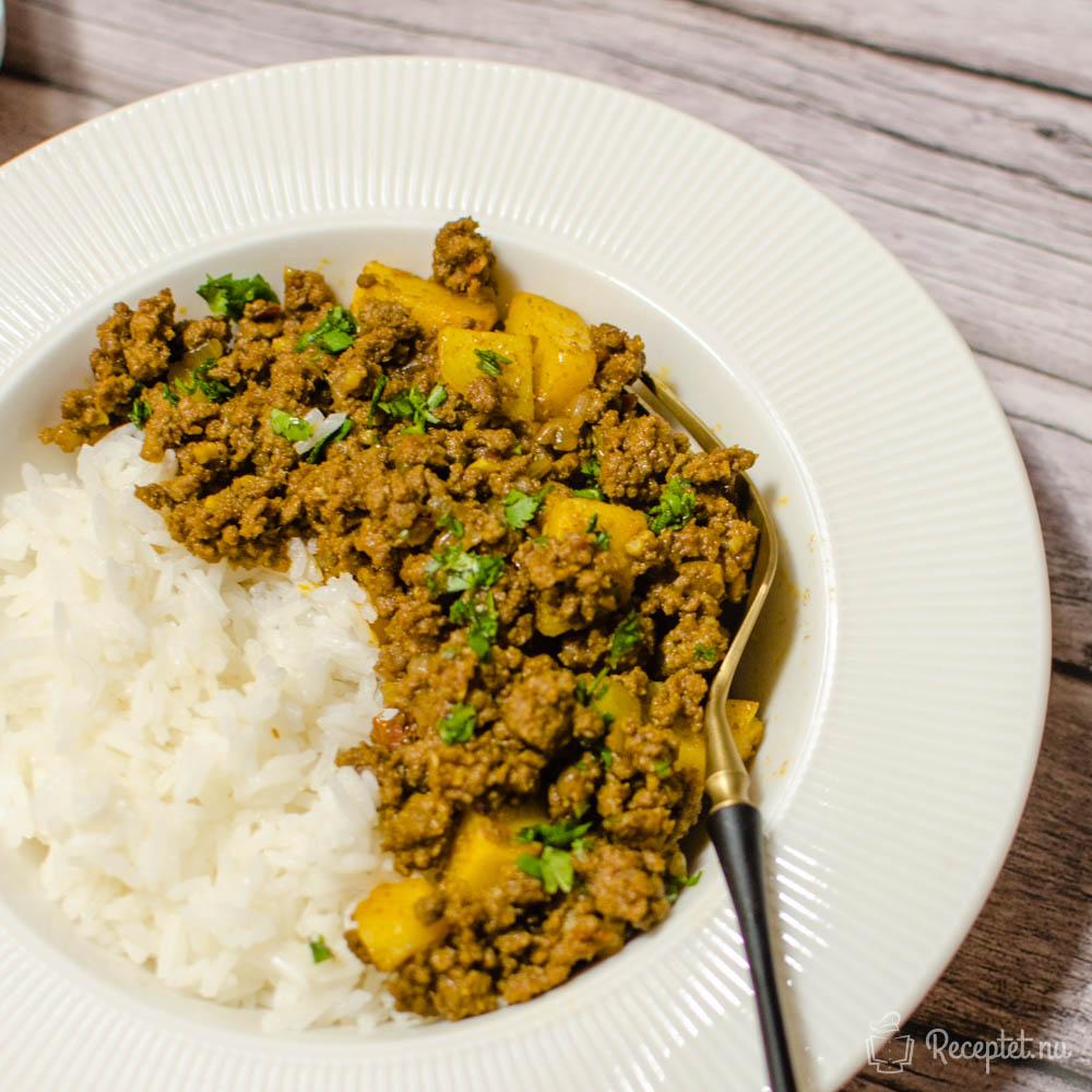 Bild på Mustig köttfärsgryta med potatis